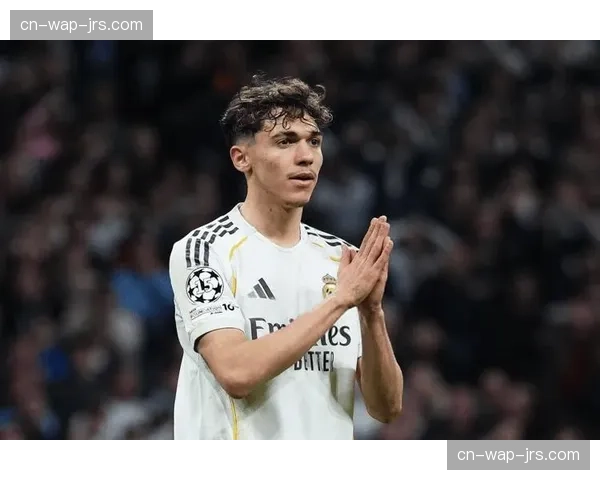 蒂亚戈皮塔奇长传成功率64% 吊传67%展现出色传球视野